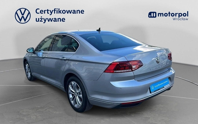 Volkswagen Passat cena 94900 przebieg: 91357, rok produkcji 2019 z Sępólno Krajeńskie małe 466